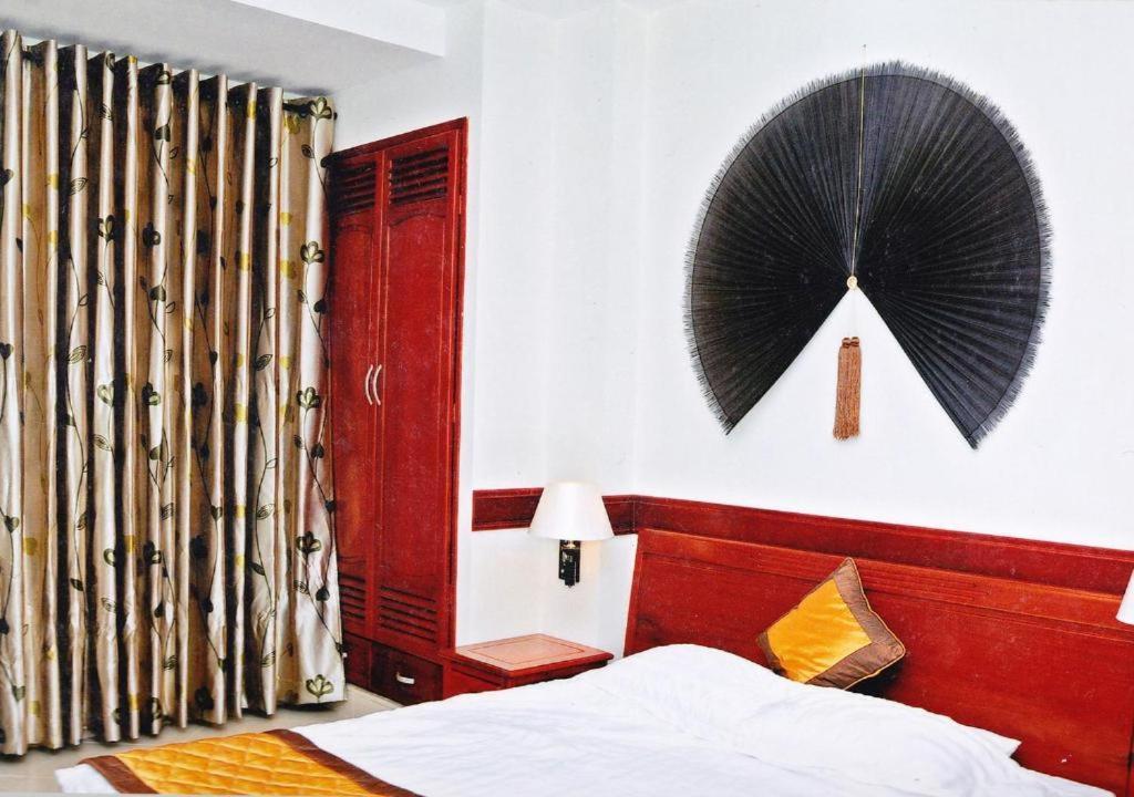 Hoang Thanh Thuy Airport Hotel 1 - Gan Am Thuc Dem Cho Hoang Hoa Tham Ho Chi Minh City Bagian luar foto