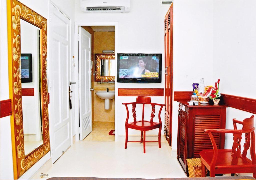 Hoang Thanh Thuy Airport Hotel 1 - Gan Am Thuc Dem Cho Hoang Hoa Tham Ho Chi Minh City Bagian luar foto