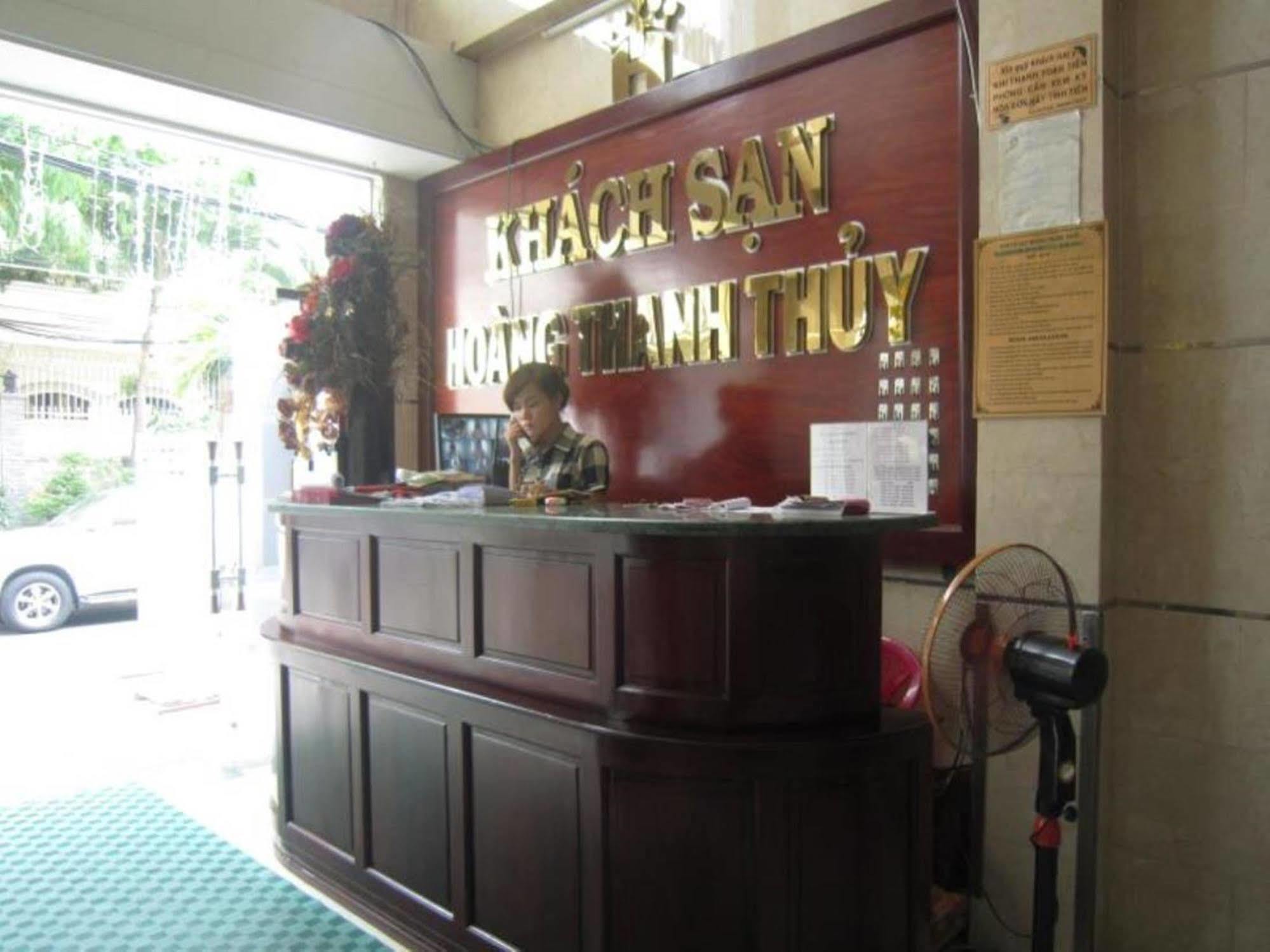 Hoang Thanh Thuy Airport Hotel 1 - Gan Am Thuc Dem Cho Hoang Hoa Tham Ho Chi Minh City Bagian luar foto