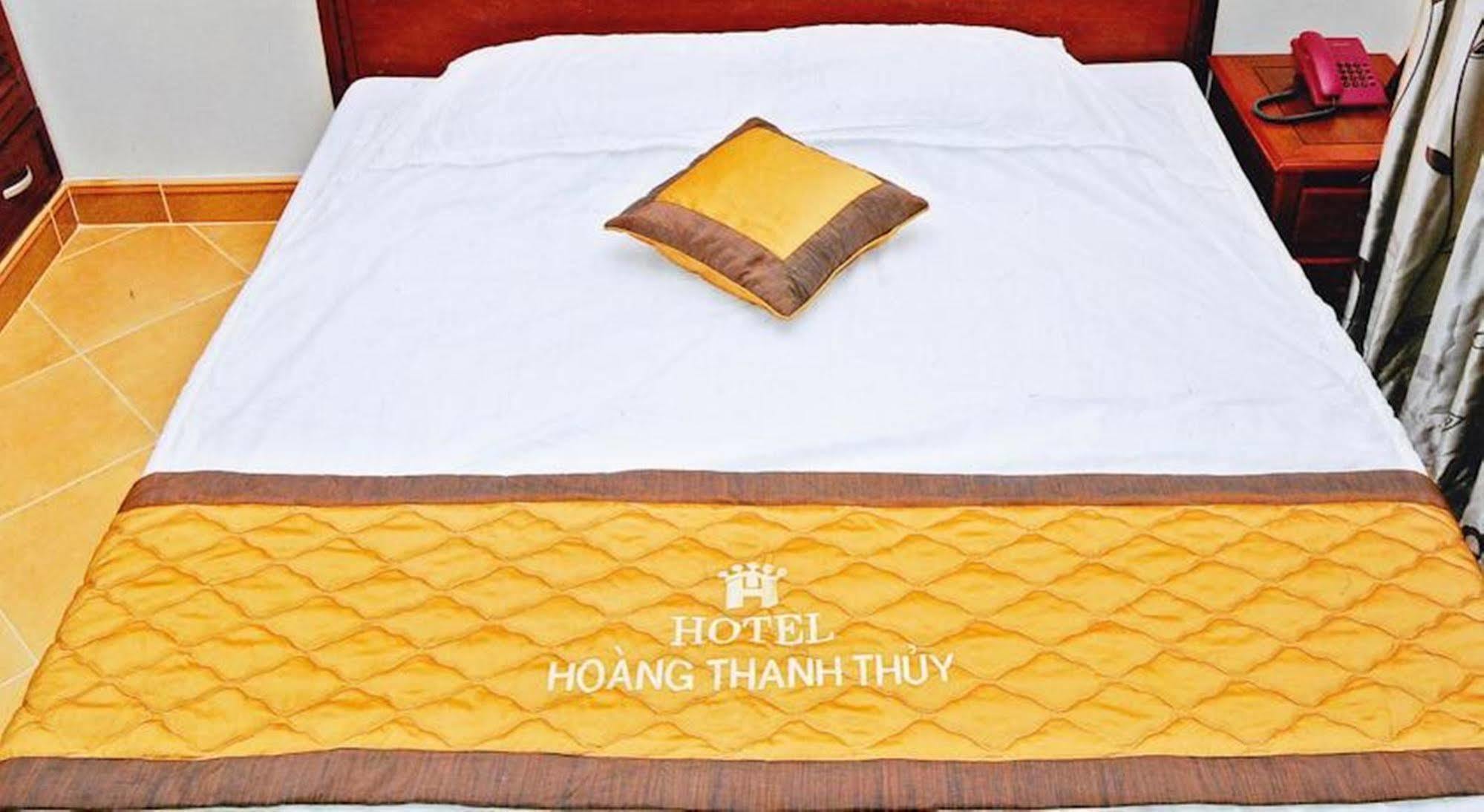 Hoang Thanh Thuy Airport Hotel 1 - Gan Am Thuc Dem Cho Hoang Hoa Tham Ho Chi Minh City Bagian luar foto