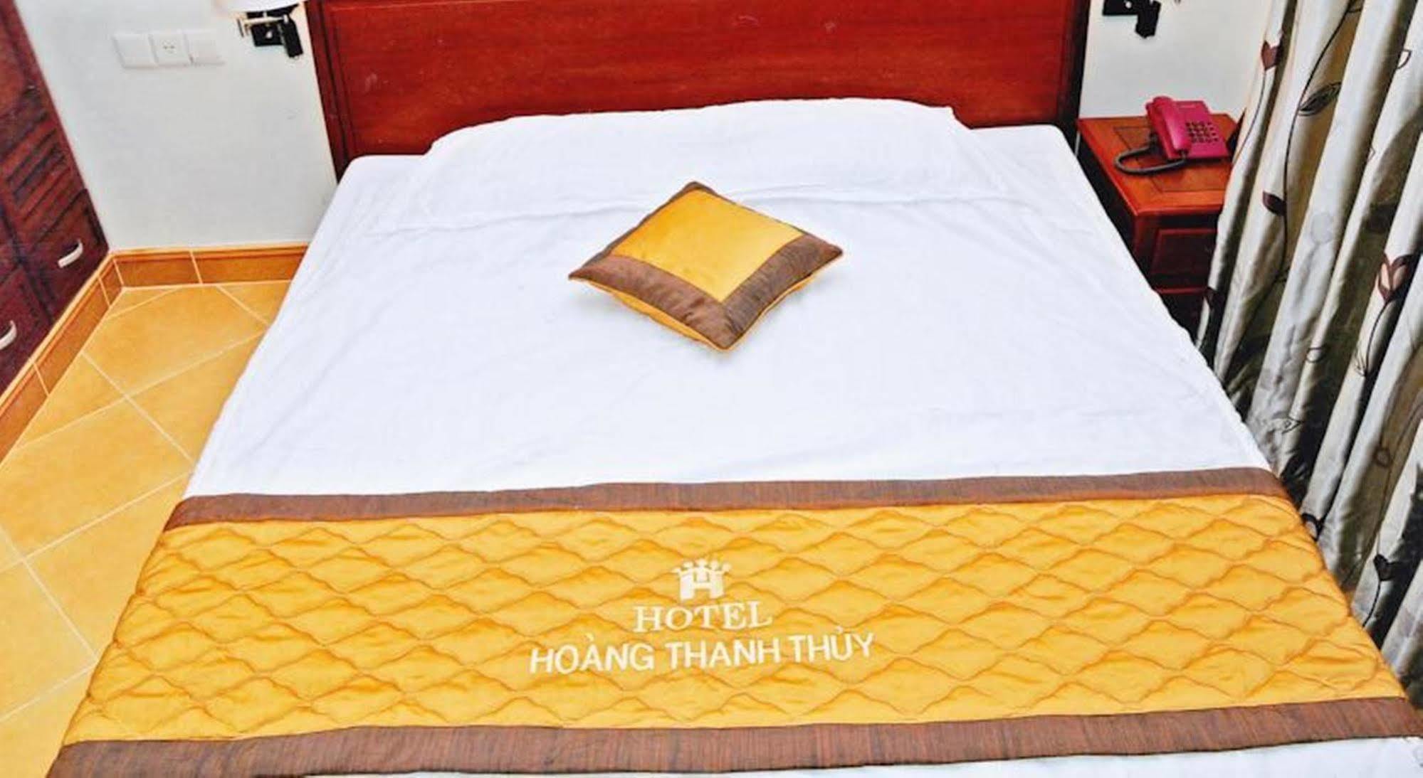 Hoang Thanh Thuy Airport Hotel 1 - Gan Am Thuc Dem Cho Hoang Hoa Tham Ho Chi Minh City Bagian luar foto
