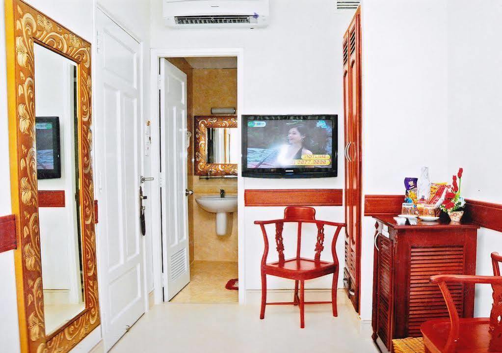 Hoang Thanh Thuy Airport Hotel 1 - Gan Am Thuc Dem Cho Hoang Hoa Tham Ho Chi Minh City Bagian luar foto
